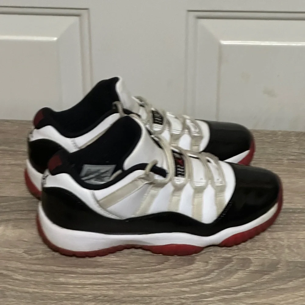 Nike Air Jordan 11 Retro Low GS 'Concord Bred' 2020 528896-160 Youth Size 5.5Y